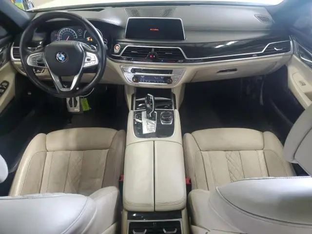 2018 BMW 750 XI  