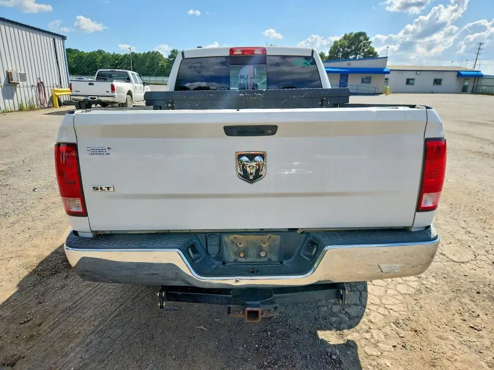 2017 RAM 1500 SLT  