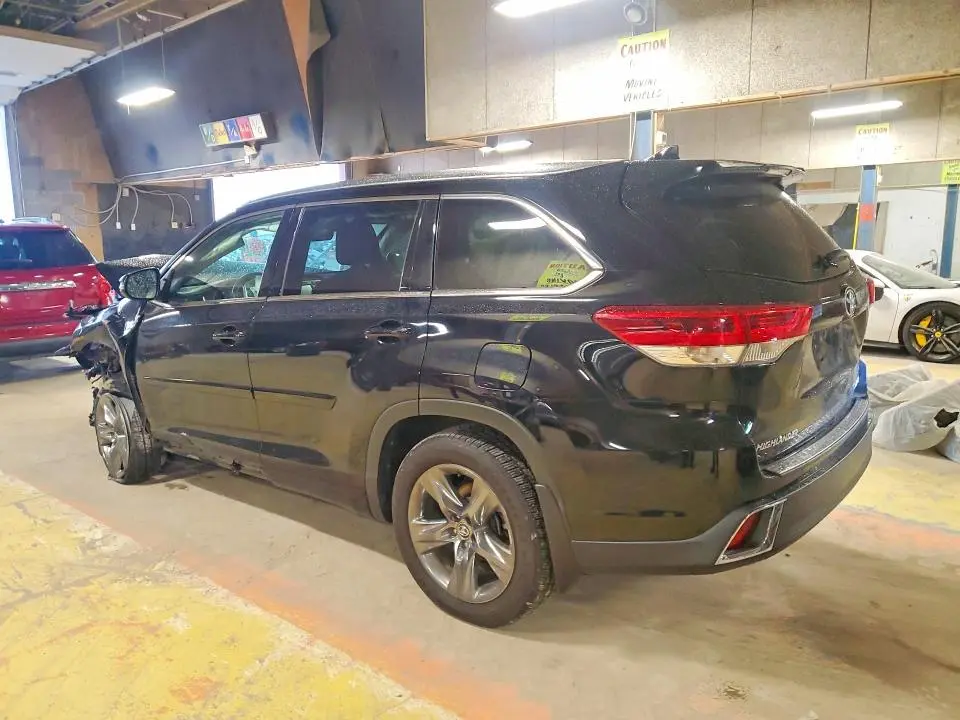 2017 TOYOTA HIGHLANDER LIMITED PLATINUM  