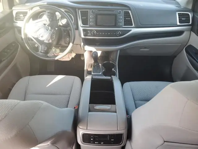 2016 TOYOTA HIGHLANDER LE  
