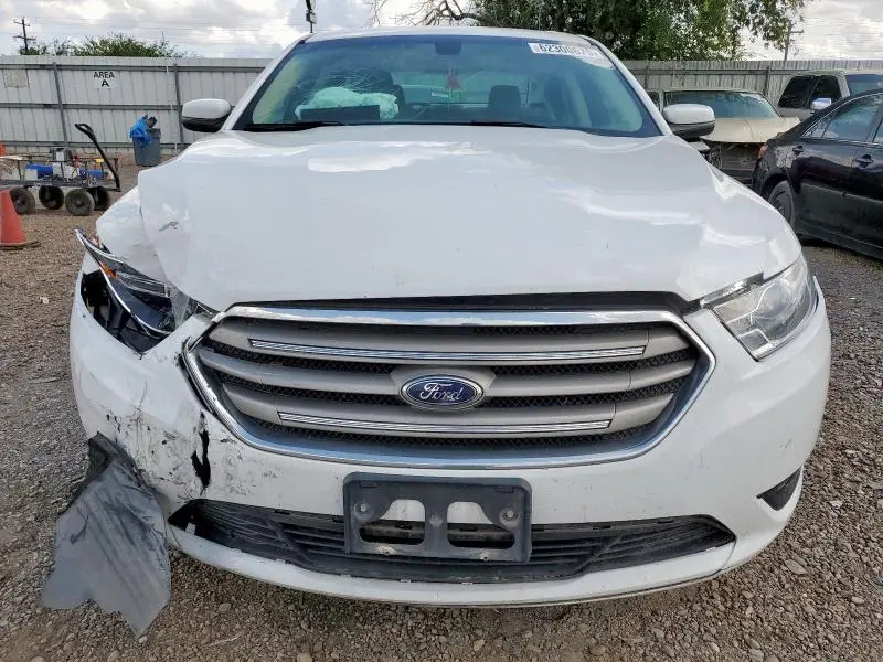 2019 FORD TAURUS SEL  