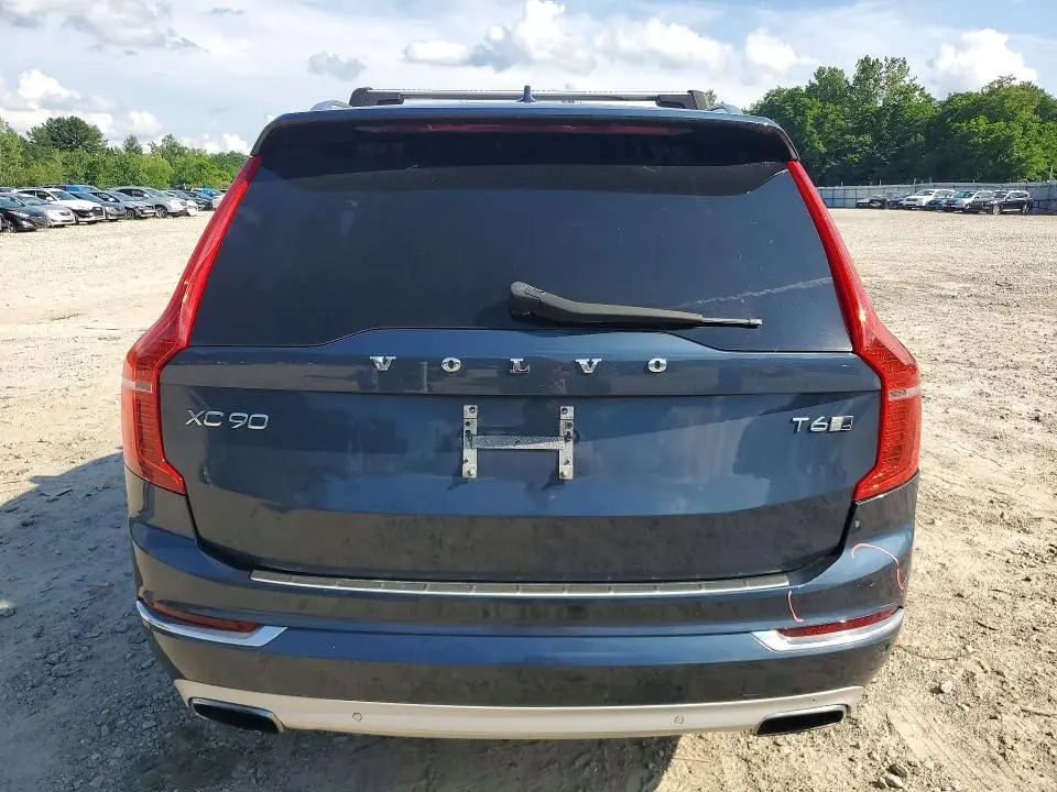 2018 VOLVO XC90 T6  