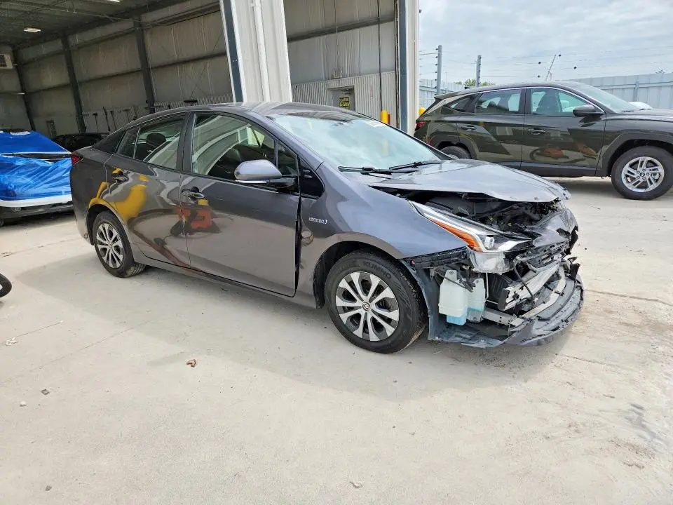 2020 TOYOTA PRIUS LE AWD-E  