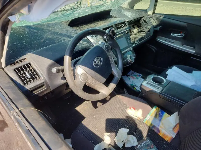 2015 TOYOTA PRIUS V THREE  