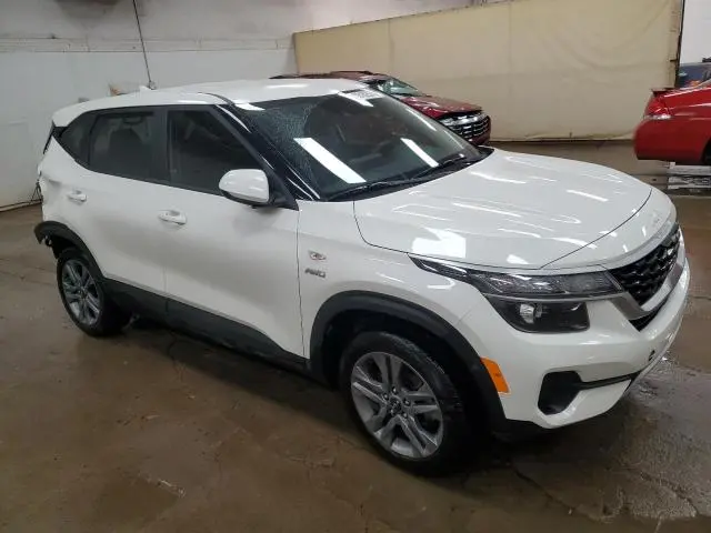 2023 KIA SELTOS LX  