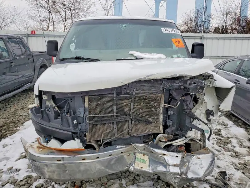 2017 GMC SAVANA G2500  