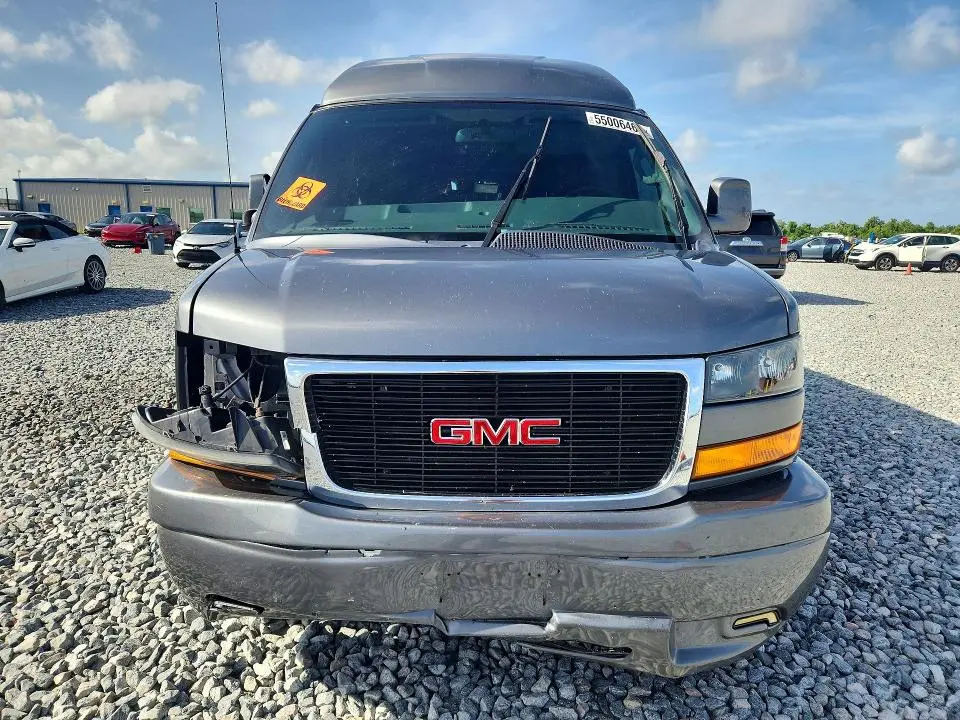 2023 GMC SAVANA G2500  
