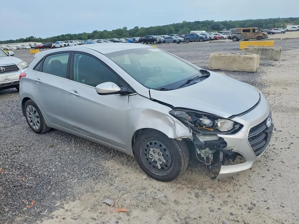 2017 HYUNDAI ELANTRA GT BASE  