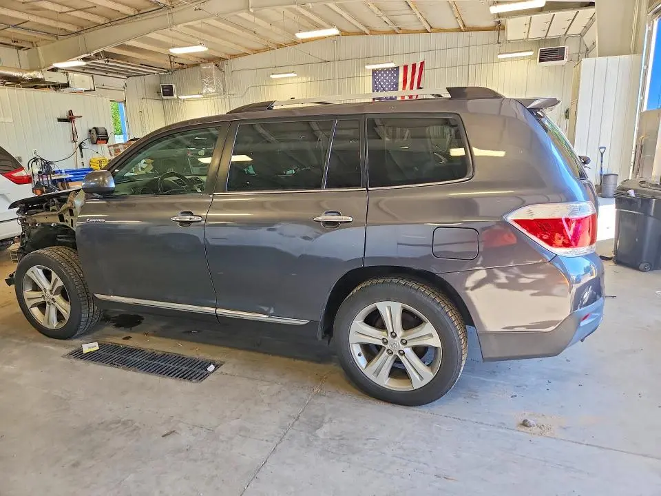 2013 TOYOTA HIGHLANDER LIMITED  