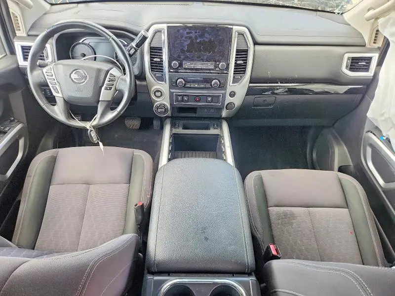 2021 NISSAN TITAN SV  
