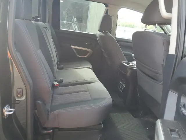 2020 NISSAN TITAN SV  