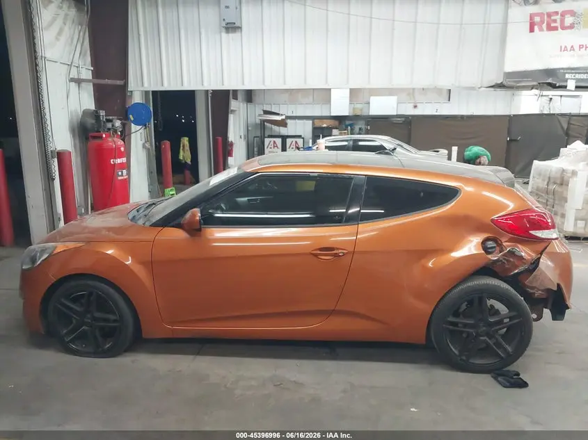 2013 HYUNDAI VELOSTER BASE W/BLACK