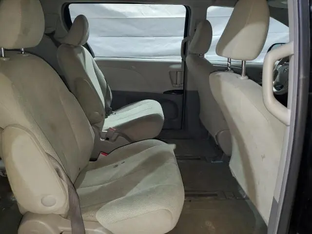 2011 TOYOTA SIENNA BASE  