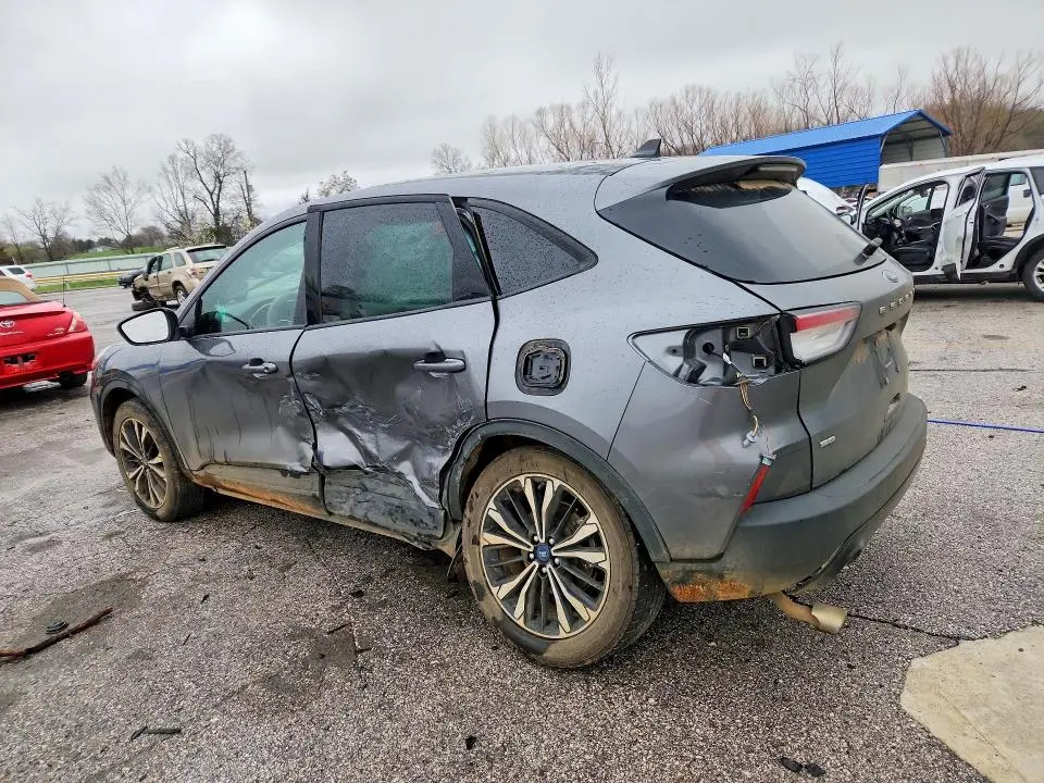 2022 FORD ESCAPE SE  