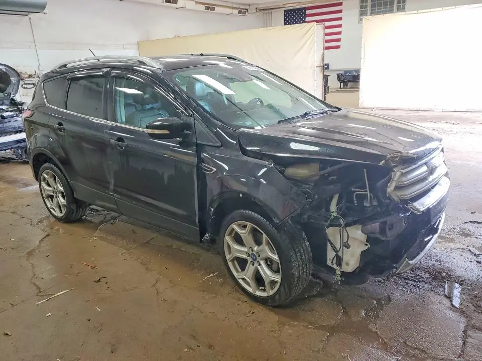2017 FORD ESCAPE TITANIUM  