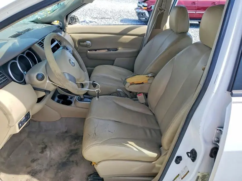 2011 NISSAN VERSA 1.8 S  