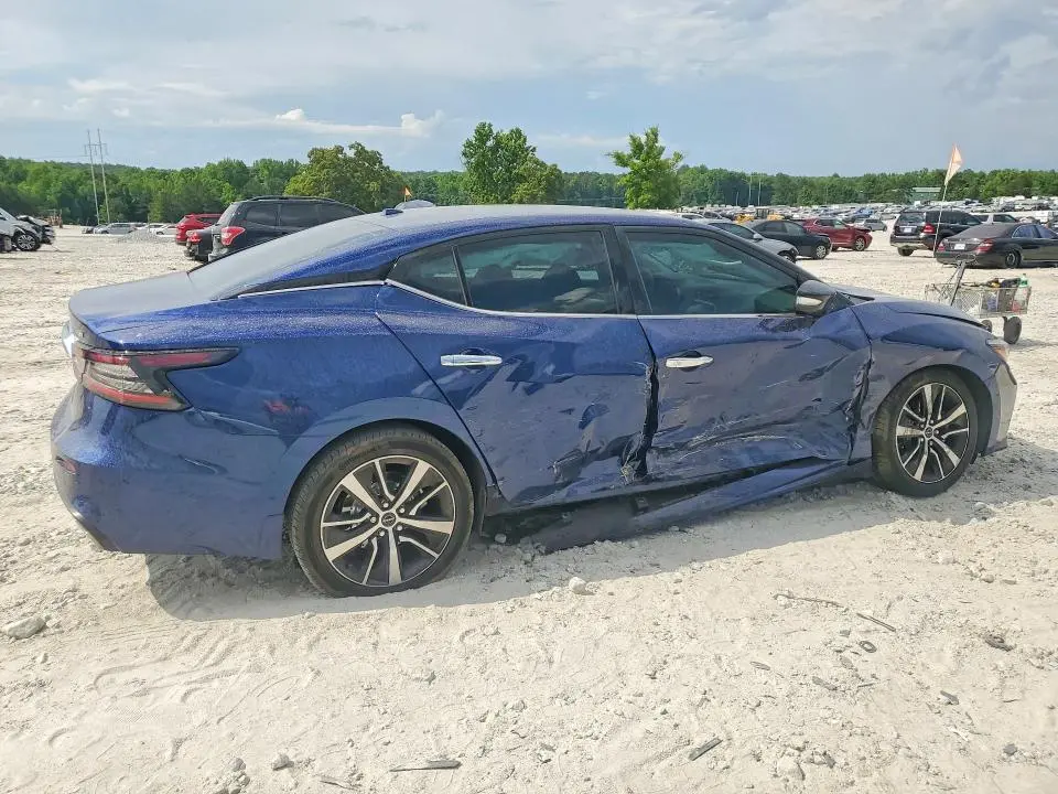 2023 NISSAN MAXIMA SV  