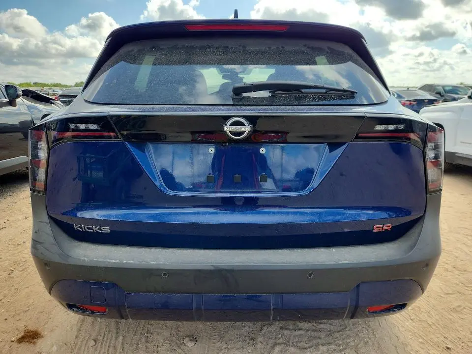 2025 NISSAN KICKS SR  