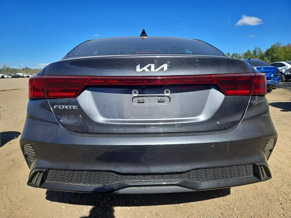 2023 KIA FORTE EX  