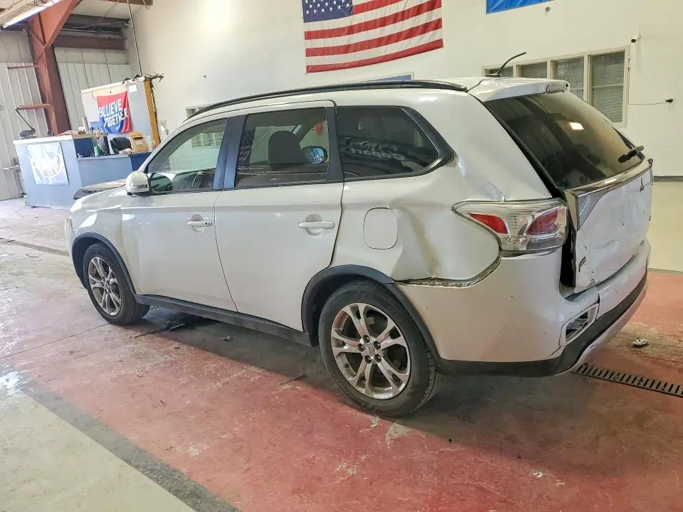 2015 MITSUBISHI OUTLANDER SE  
