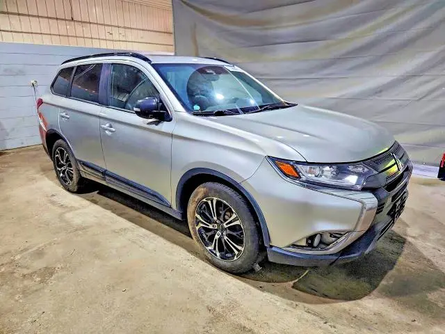 2020 MITSUBISHI OUTLANDER SE  