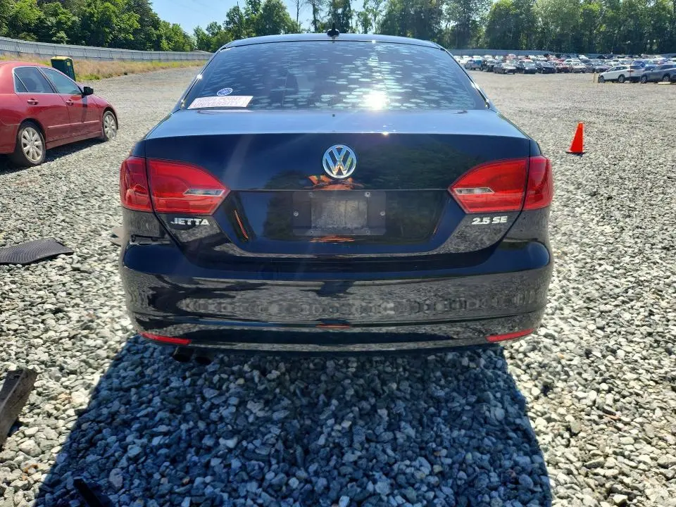 2012 VOLKSWAGEN JETTA SE  