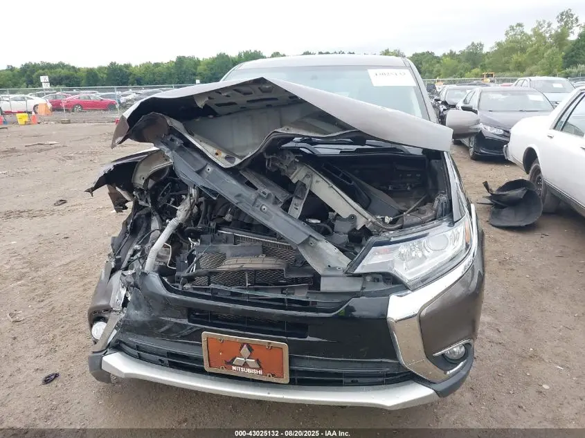 2017 MITSUBISHI OUTLANDER SE/SEL