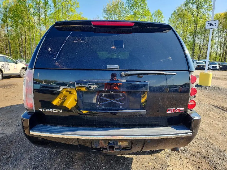 2013 GMC YUKON DENALI  