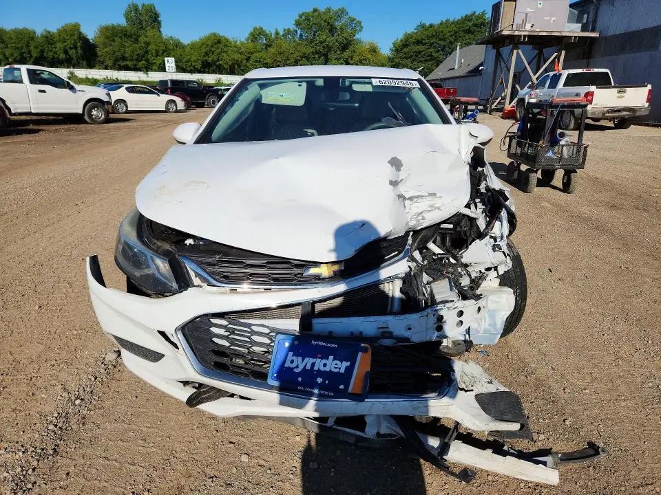 2017 CHEVROLET CRUZE LT  