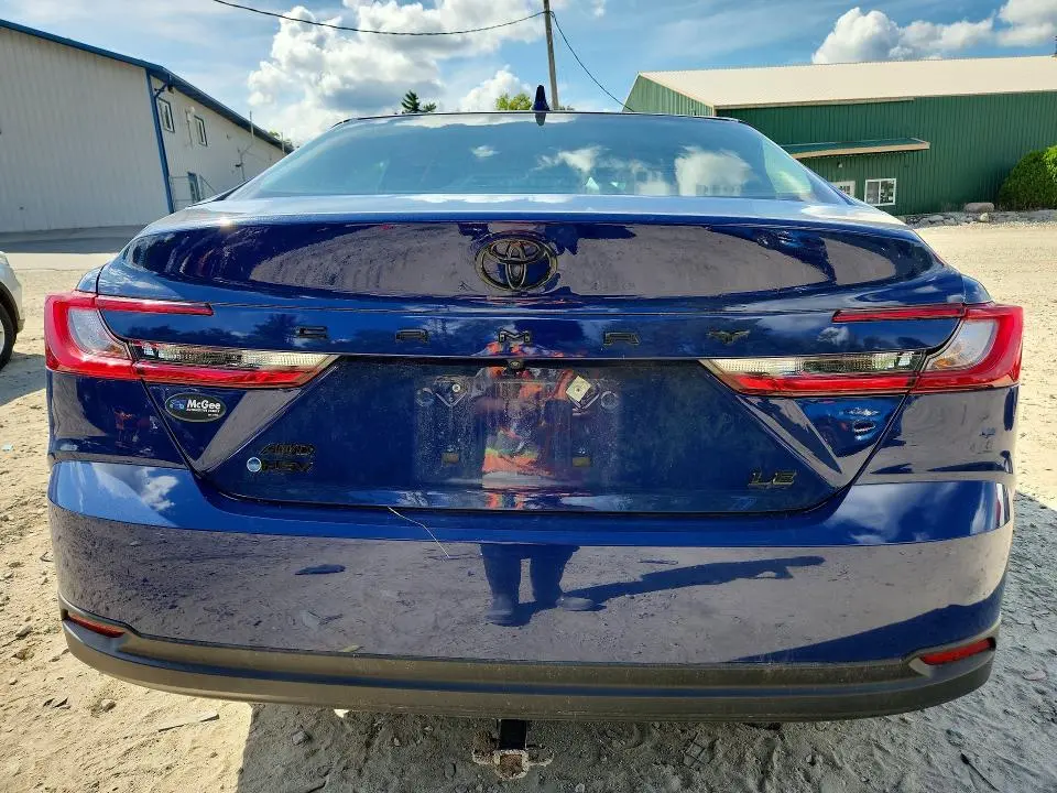 2025 TOYOTA CAMRY LE  