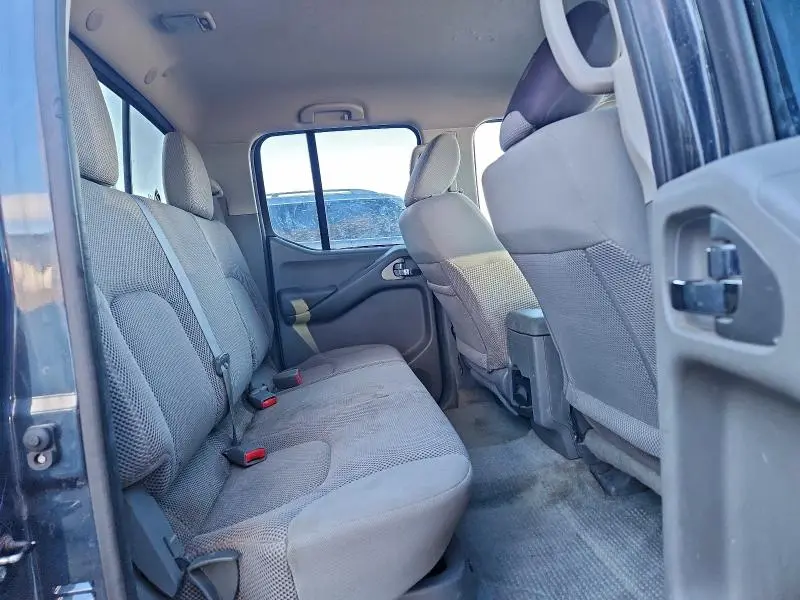 2016 NISSAN FRONTIER S  