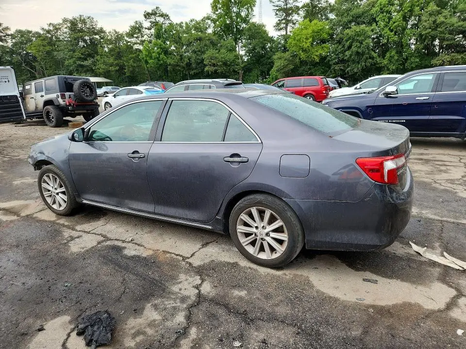 2012 TOYOTA CAMRY XLE  