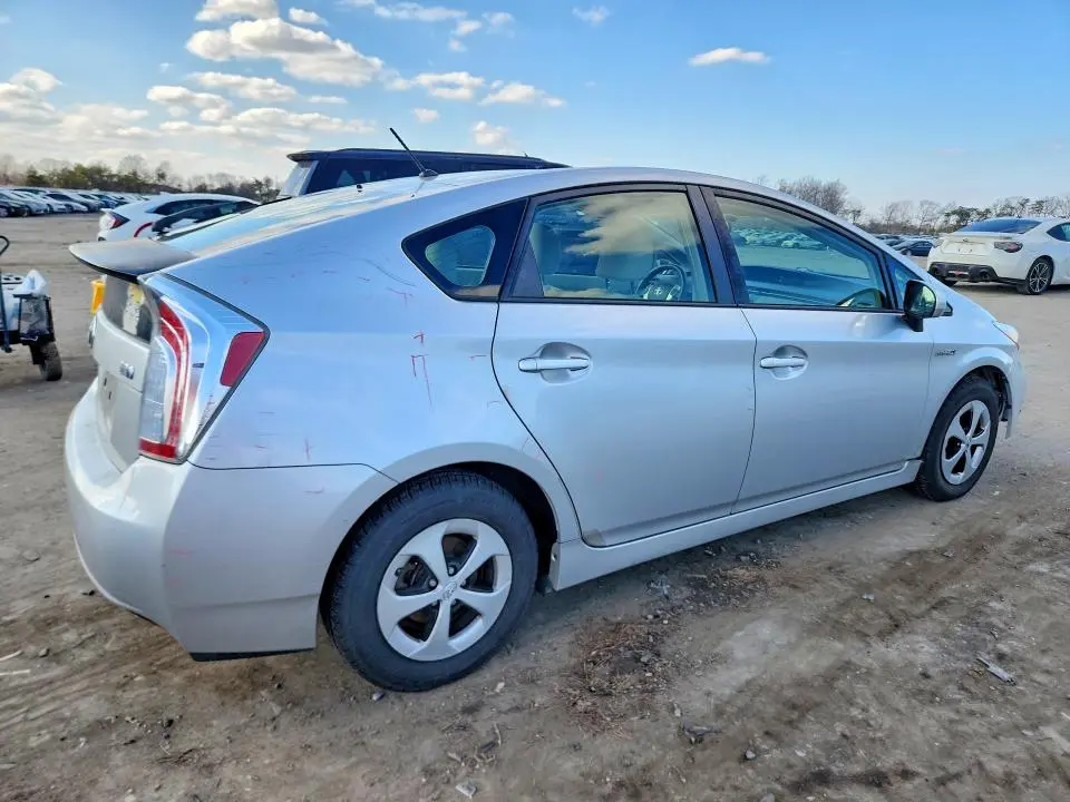 2013 TOYOTA PRIUS   