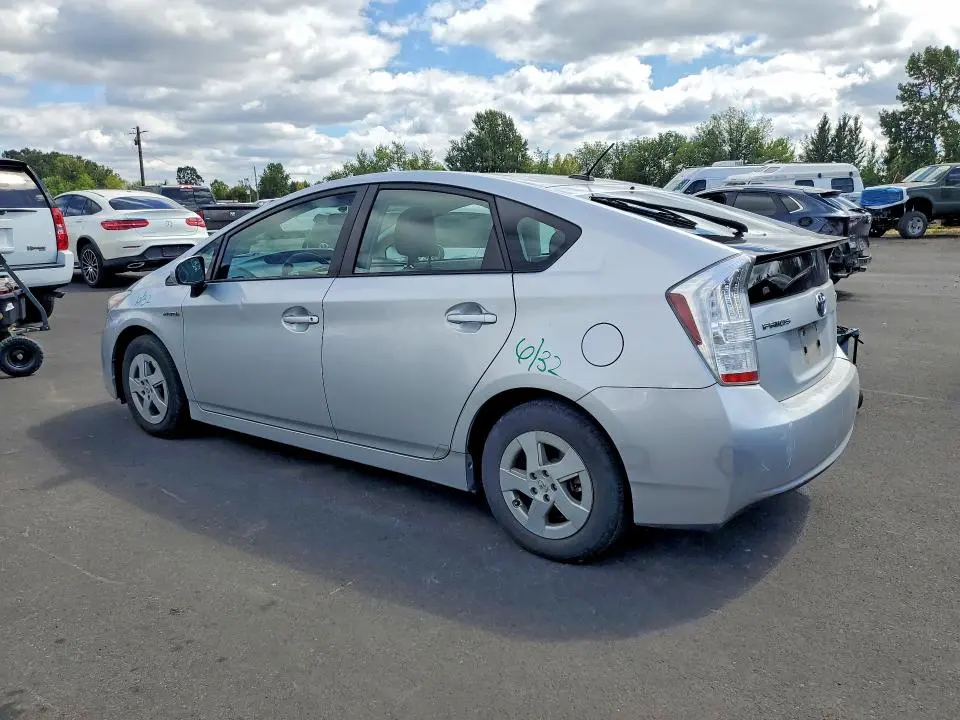 2010 TOYOTA PRIUS II  
