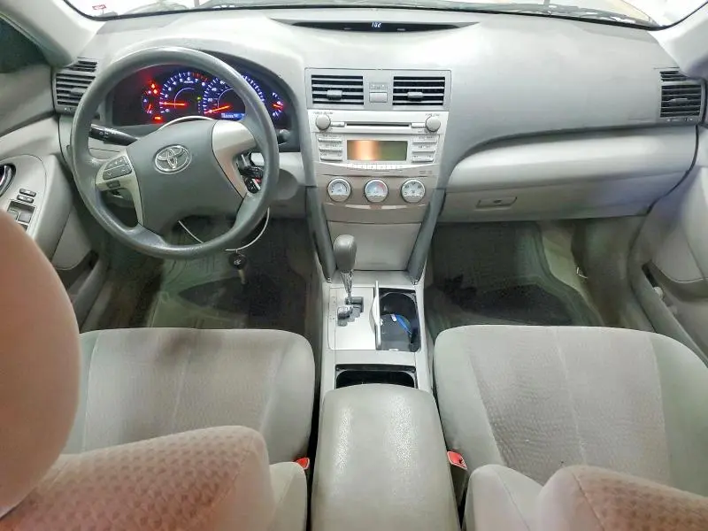 2010 TOYOTA CAMRY LE V6  