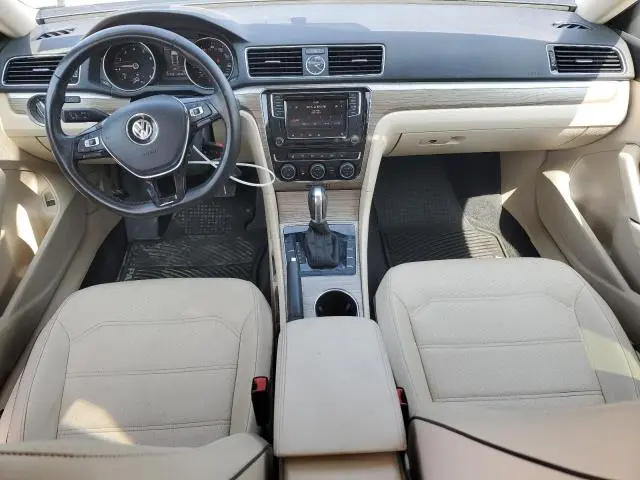 2016 VOLKSWAGEN PASSAT SE  