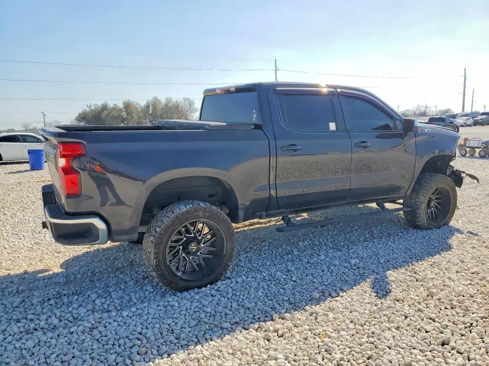 2023 CHEVROLET SILVERADO K1500 LT  