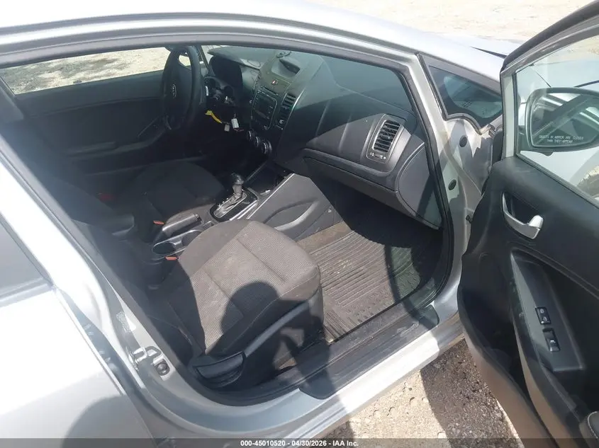 2017 KIA FORTE LX