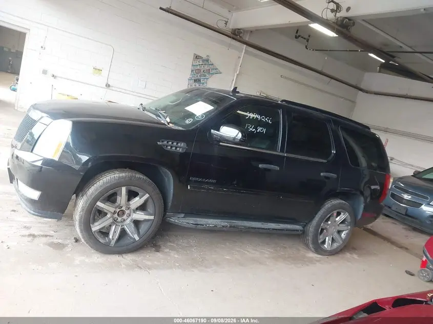 2012 CADILLAC ESCALADE STANDARD