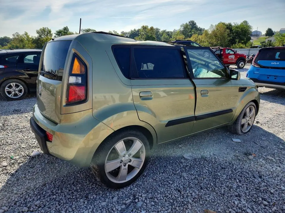 2010 KIA SOUL +  
