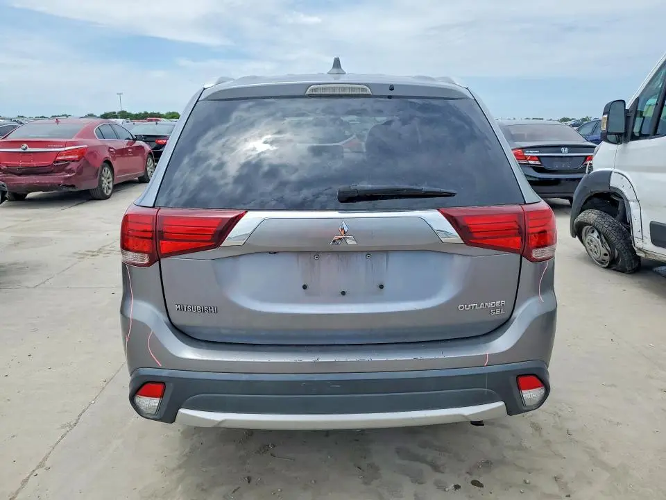 2017 MITSUBISHI OUTLANDER SE  