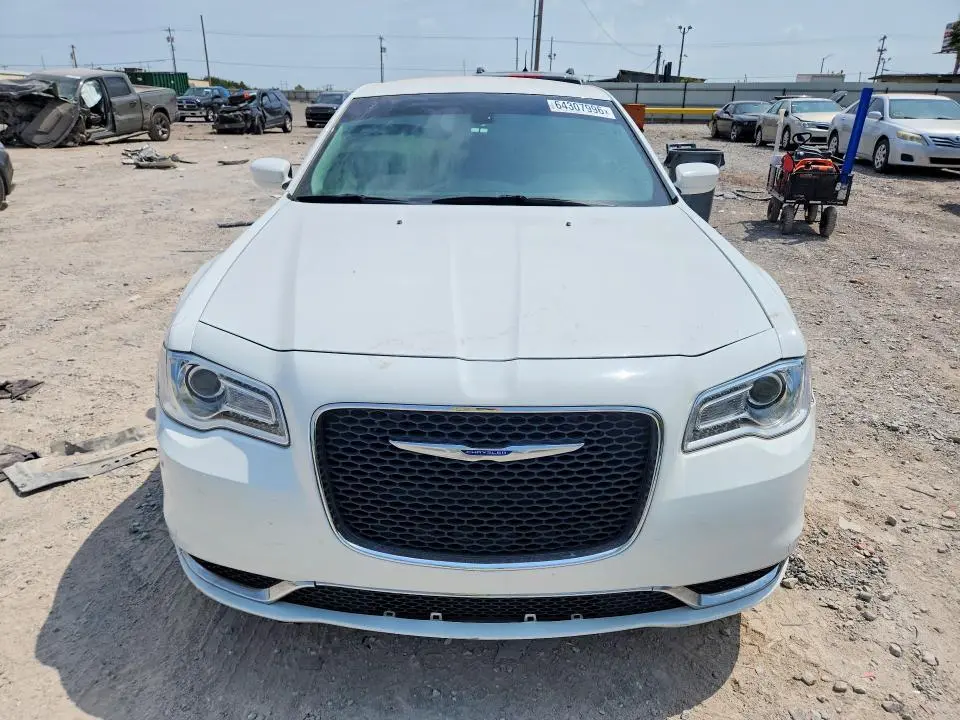 2018 CHRYSLER 300 TOURING  
