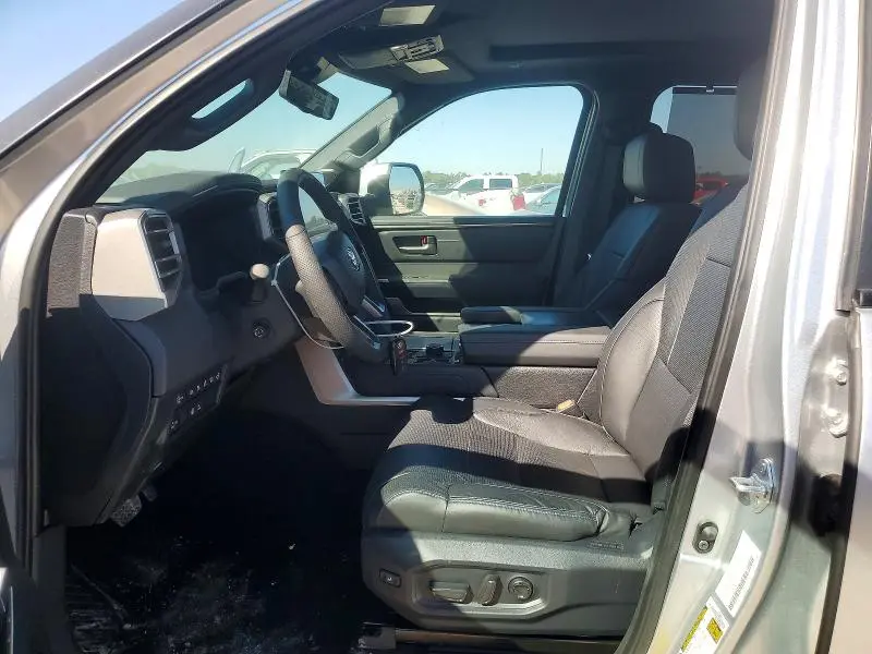 2026 TOYOTA TUNDRA PLATINUM HV  