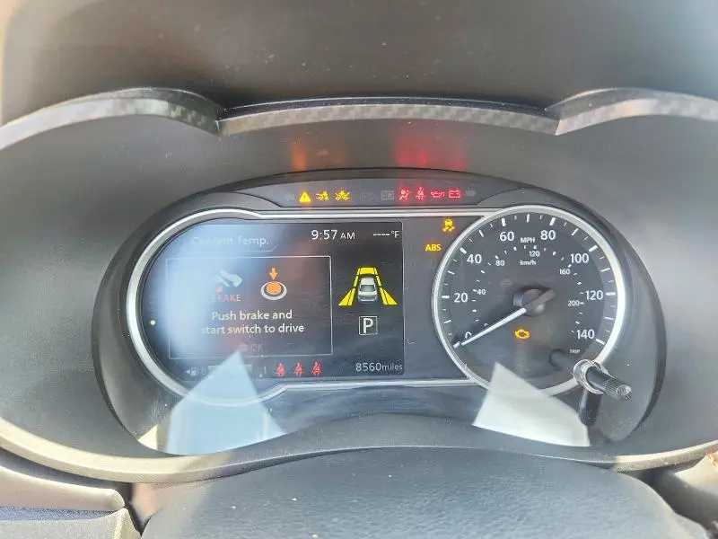 2024 NISSAN VERSA SR  