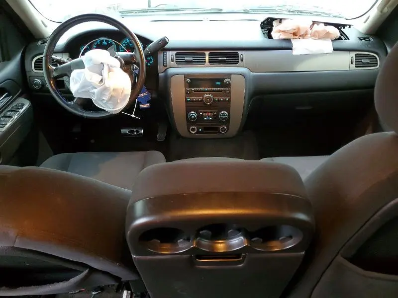 2010 CHEVROLET SUBURBAN C1500 LS  