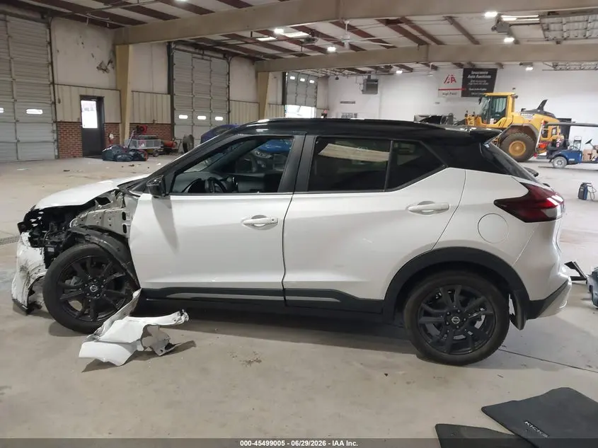 2021 NISSAN KICKS SR XTRONIC CVT