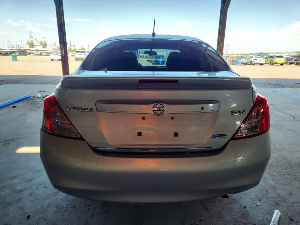 2014 NISSAN VERSA 1.6 SV  
