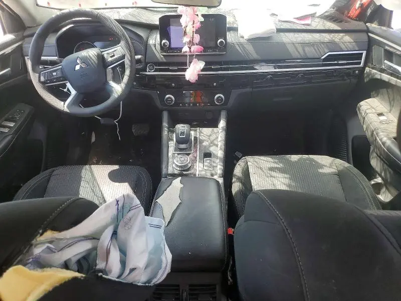 2024 MITSUBISHI OUTLANDER ES  