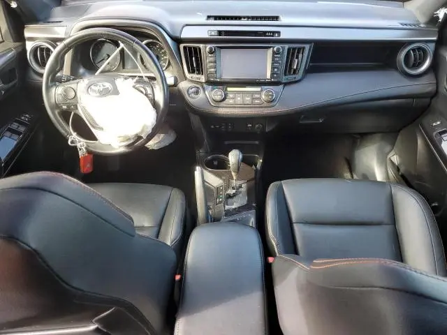 2017 TOYOTA RAV4 SE  