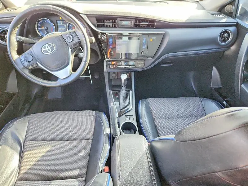 2017 TOYOTA COROLLA SE  